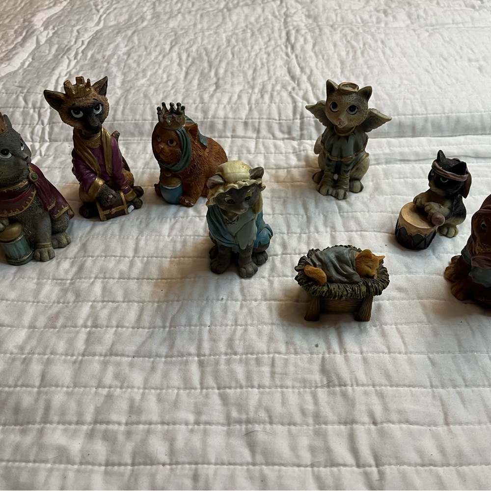 Cat nativity set